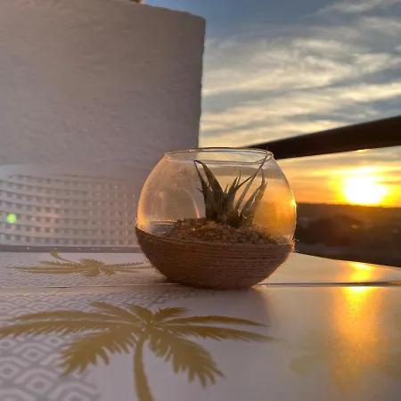 Sea View Apartamento *